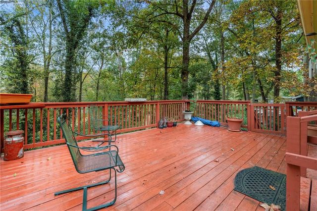 545 Longleaf Drive, Roswell, GA 30075