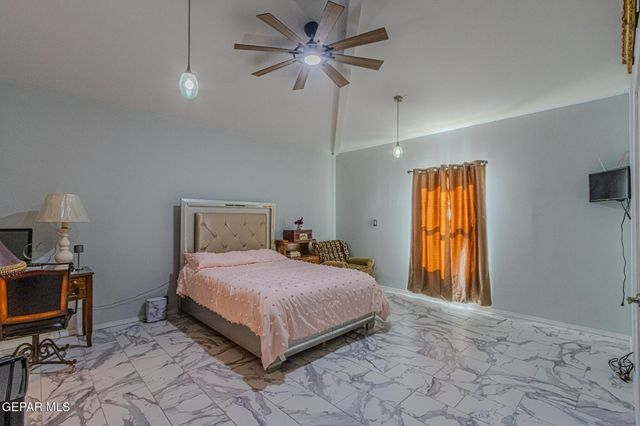 133 LAKE MEAD Court, El Paso, TX 79928
