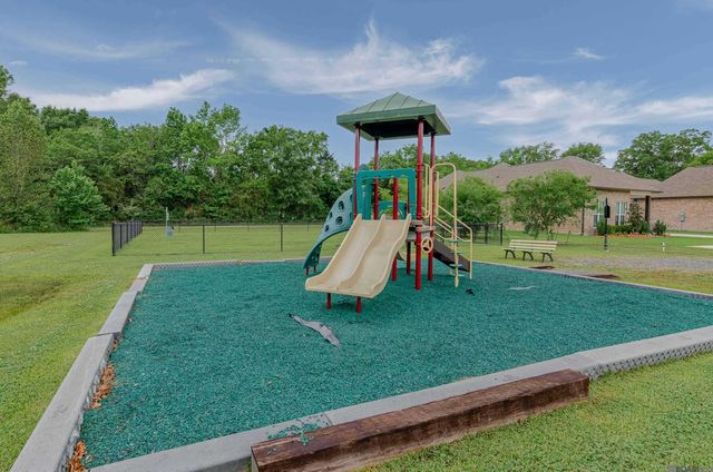 1108 Irish Ivy, Denham Springs, LA 70726