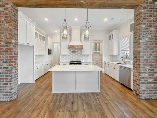 1108 Irish Ivy, Denham Springs, LA 70726