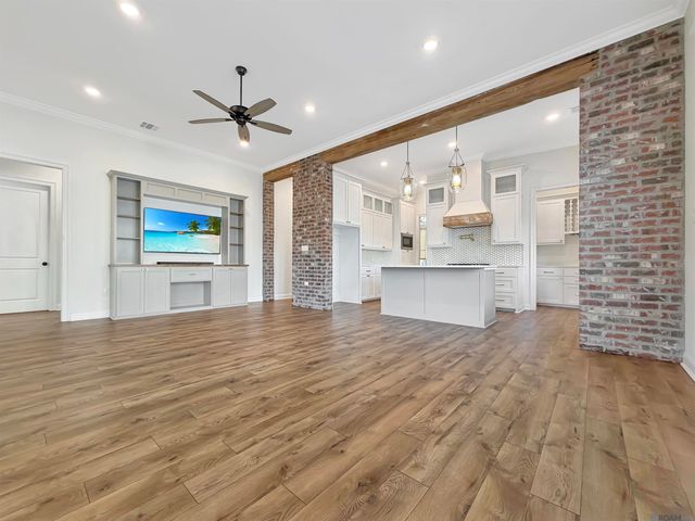 1108 Irish Ivy, Denham Springs, LA 70726