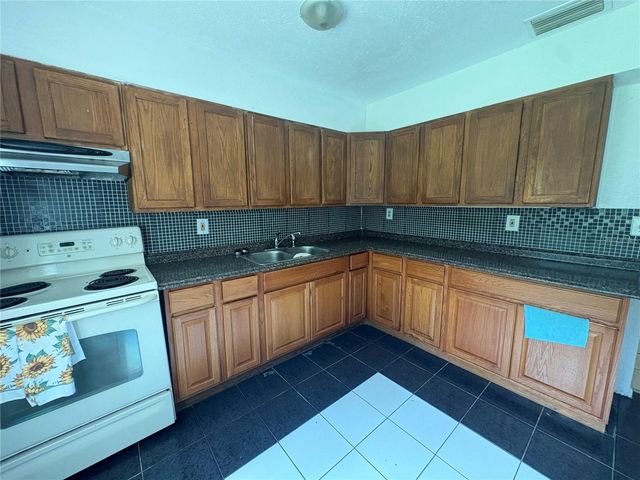 465 AUSTIN STREET, Lake Wales, FL 33853