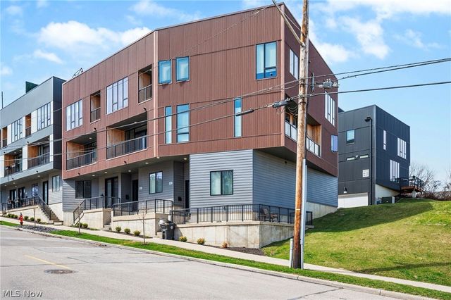402 Jefferson Avenue, Cleveland, OH 44113