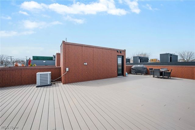 402 Jefferson Avenue, Cleveland, OH 44113