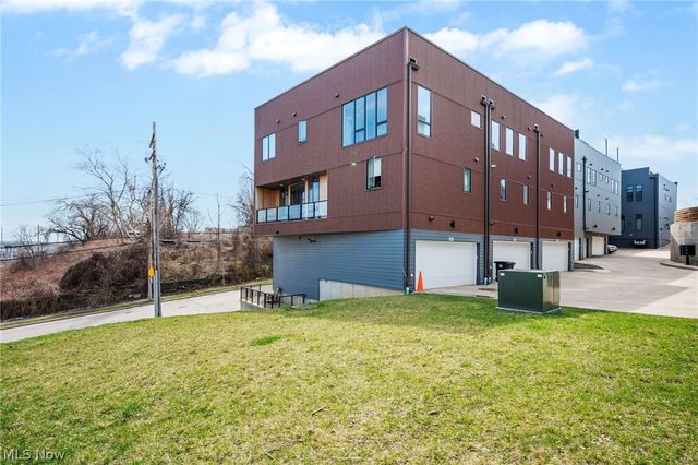 402 Jefferson Avenue, Cleveland, OH 44113