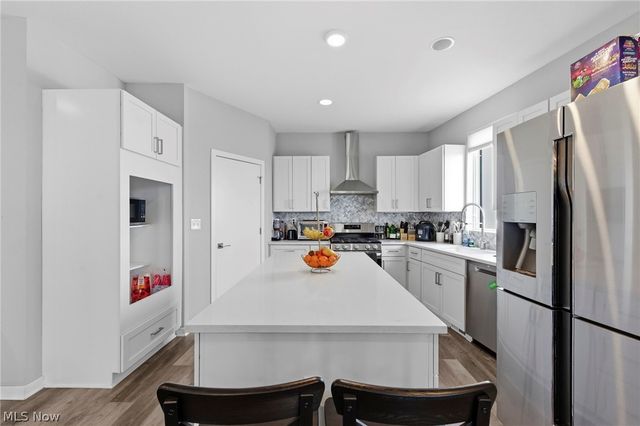 402 Jefferson Avenue, Cleveland, OH 44113
