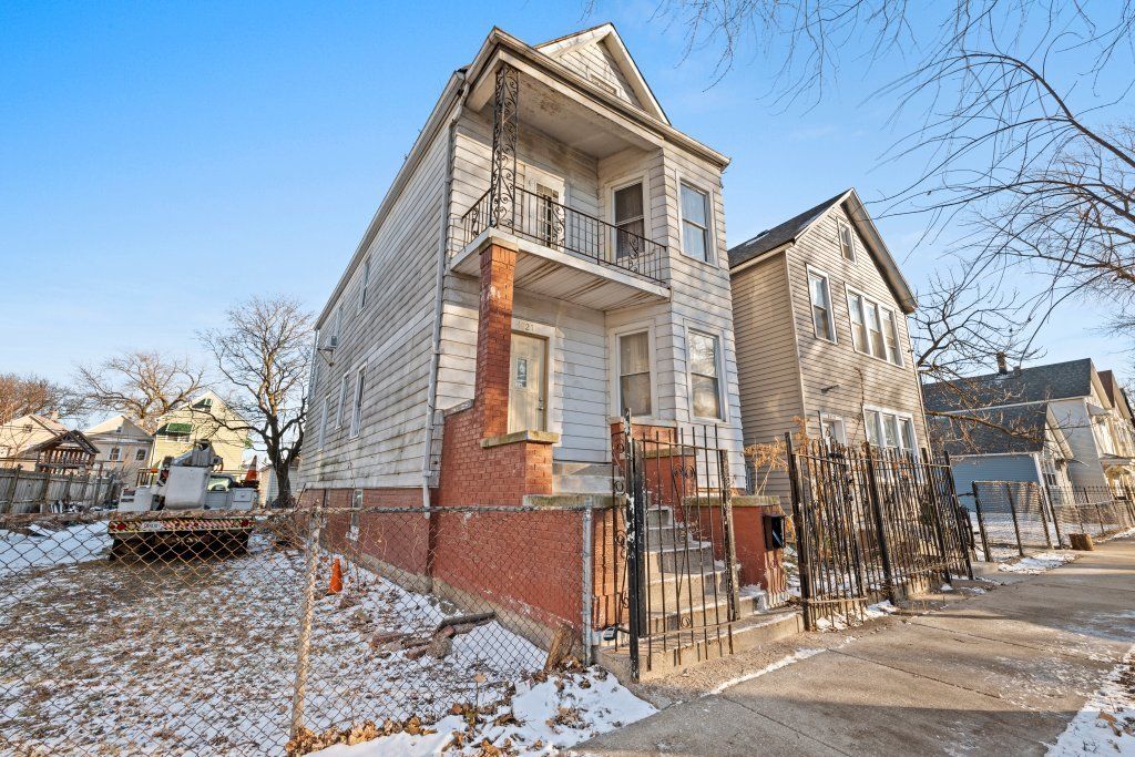 4827 S Throop Street, Chicago, IL 60609