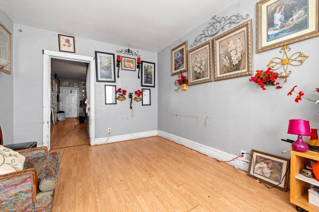 Image 11 of property listing at 4827 S Throop Street, Chicago, IL 60609