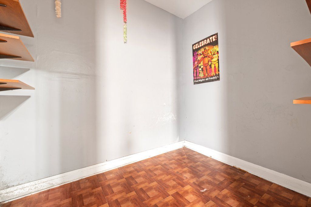 Image 22 of property listing at 4827 S Throop Street, Chicago, IL 60609