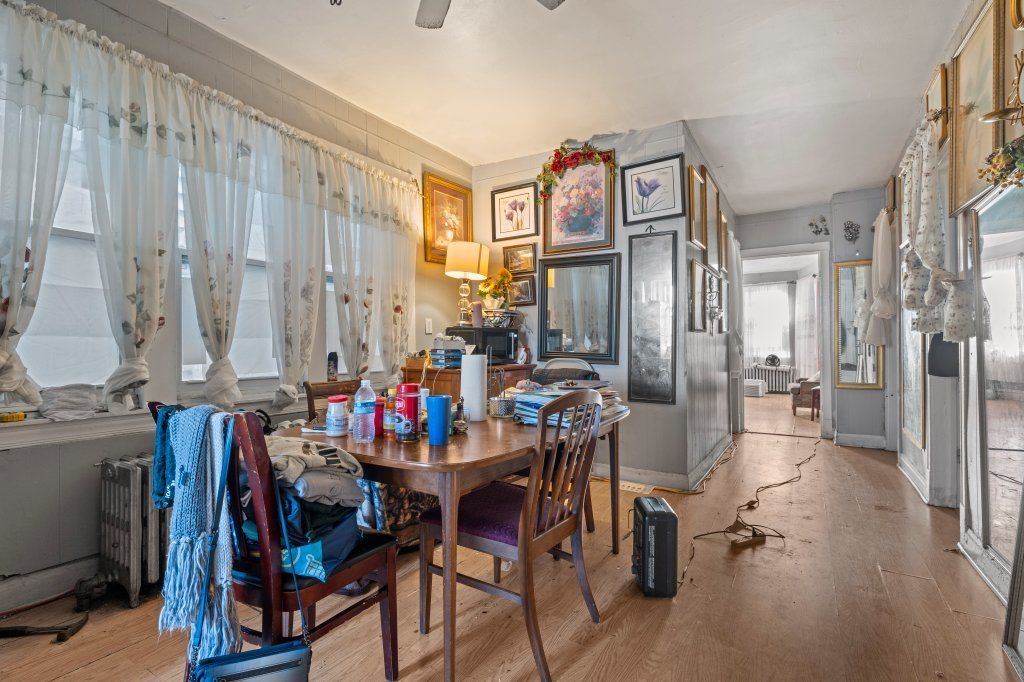 Image 5 of property listing at 4827 S Throop Street, Chicago, IL 60609