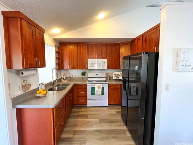 95-588 Nawenewene Circle, Mililani, HI 96789