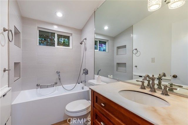 2027 W Arbor Way, Orange, CA 92868