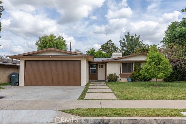 2027 W Arbor Way, Orange, CA 92868