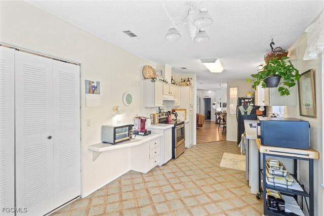 29414 Pine Villa CIR, Punta Gorda, FL 33982