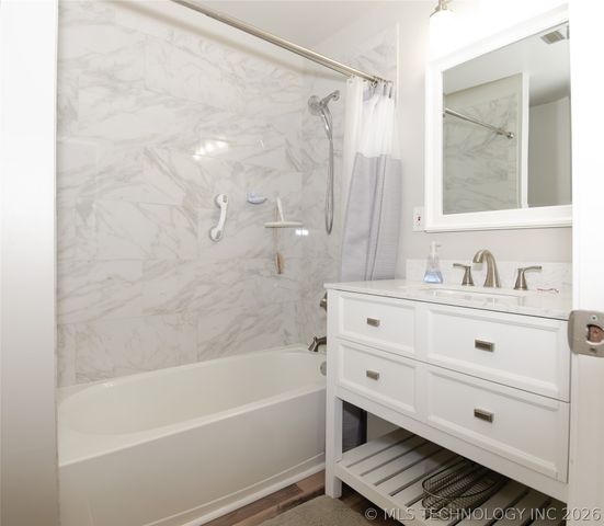 19202 S 46th East Avenue, Bixby, OK 74008