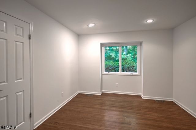 57 Linden Dr, Bernards Twp., NJ 07920