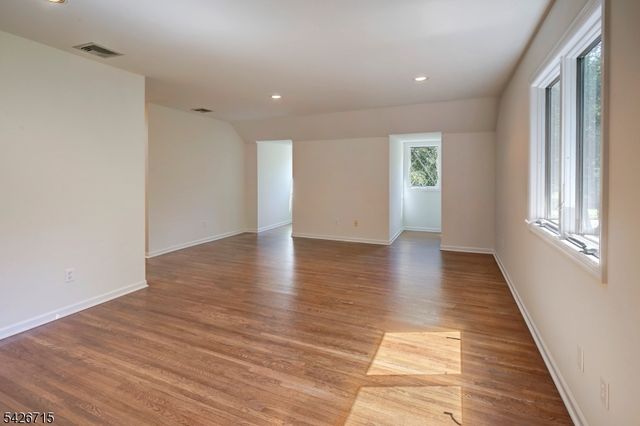 57 Linden Dr, Bernards Twp., NJ 07920
