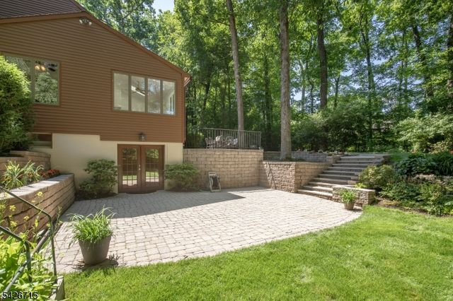 57 Linden Dr, Bernards Twp., NJ 07920