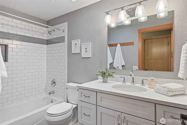 10611 237th Place SW, Edmonds, WA 98020