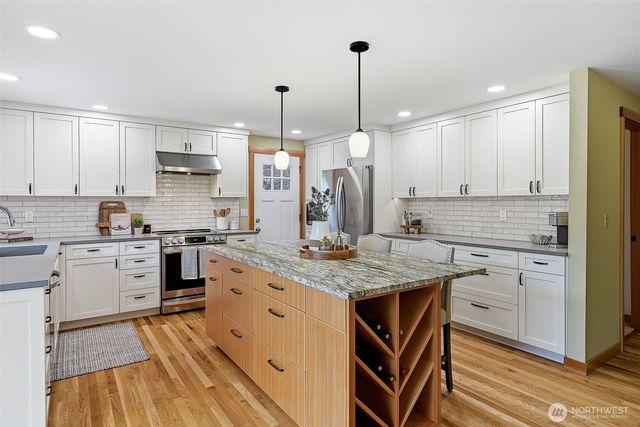 10611 237th Place SW, Edmonds, WA 98020