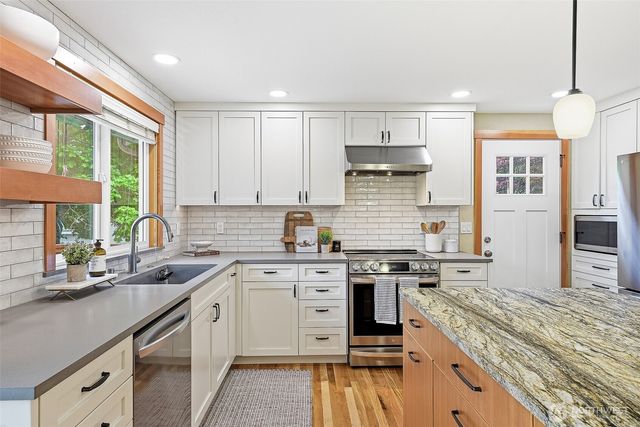 10611 237th Place SW, Edmonds, WA 98020