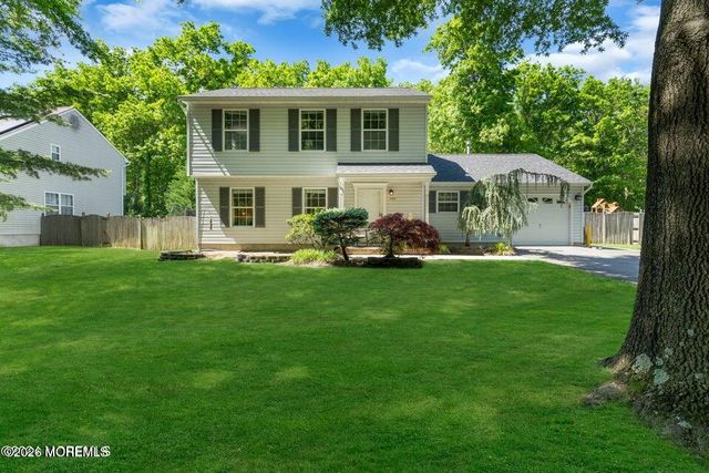 390 Grande River Boulevard, Toms River, NJ 08755