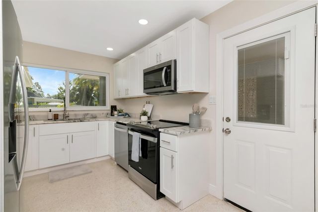 106 STEVEN STREET, Ruskin, FL 33570