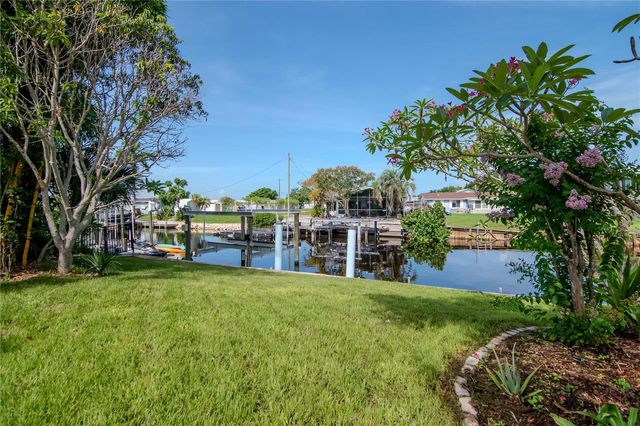 106 STEVEN STREET, Ruskin, FL 33570