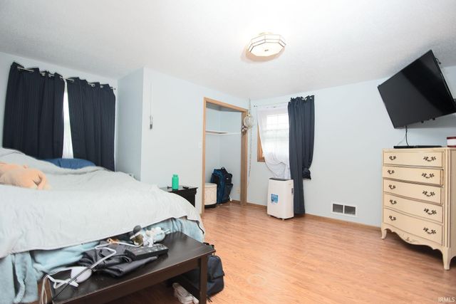 5218 Tomahawk Trail, Fort Wayne, IN 46804