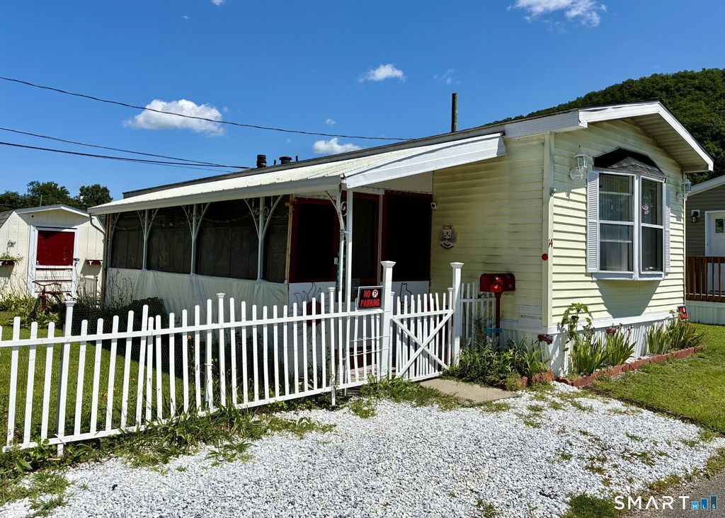 14 Third Street, Beacon Falls, CT 06403
