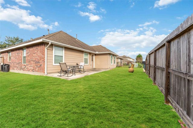 4700 Lake Line Court, Alvin, TX 77511