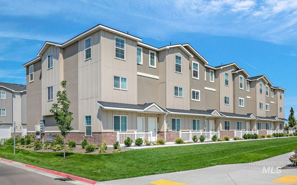 4044 W Ski Jump Lane, Meridian, ID 83642