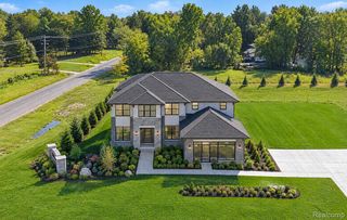 13268 Cousins Court, Washington Township, MI 48094