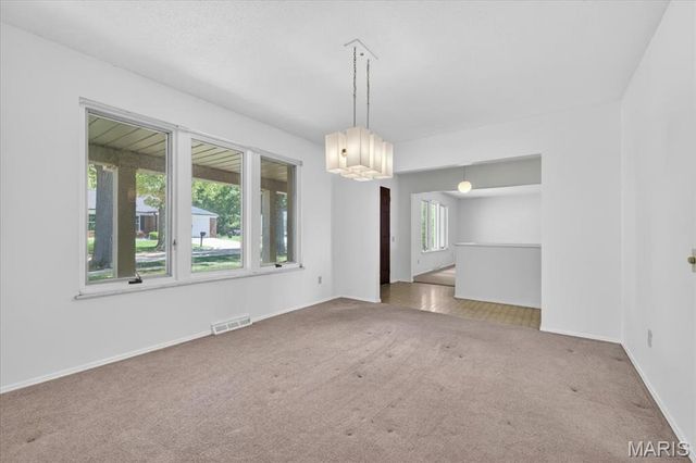 5321 Autumnwinds Drive, St Louis, MO 63129