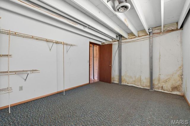 5321 Autumnwinds Drive, St Louis, MO 63129