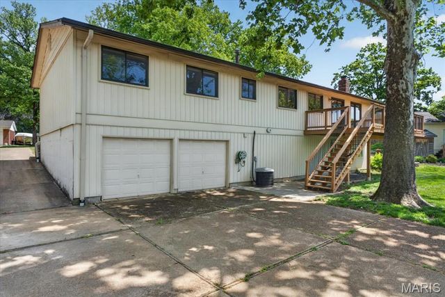 5321 Autumnwinds Drive, St Louis, MO 63129