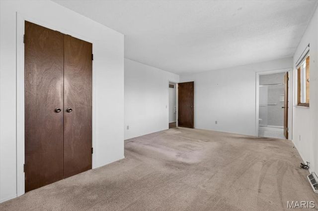 5321 Autumnwinds Drive, St Louis, MO 63129