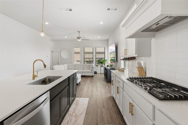 2280 Rook Drive, Dallas, TX 75211