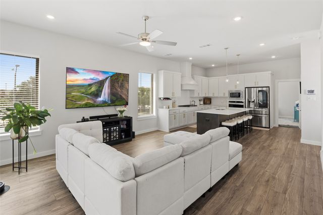 2280 Rook Drive, Dallas, TX 75211