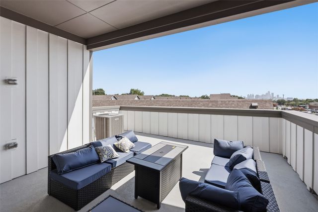 2280 Rook Drive, Dallas, TX 75211