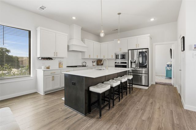 2280 Rook Drive, Dallas, TX 75211
