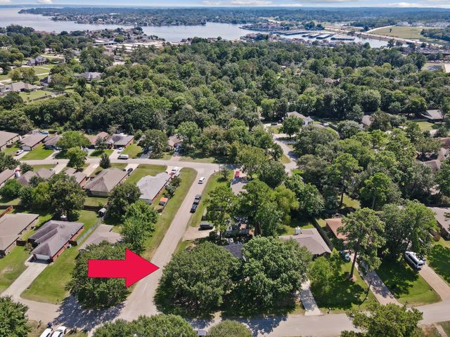 446 Fantasy Lane, Montgomery, TX 77356