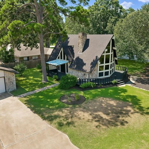 446 Fantasy Lane, Montgomery, TX 77356
