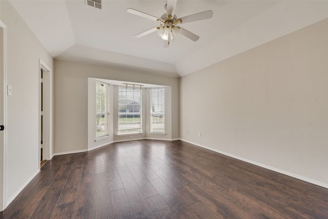 6734 White Tail Lane, Arlington, TX 76002