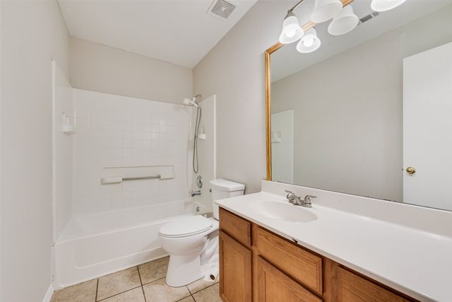 6734 White Tail Lane, Arlington, TX 76002