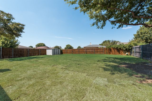 6734 White Tail Lane, Arlington, TX 76002
