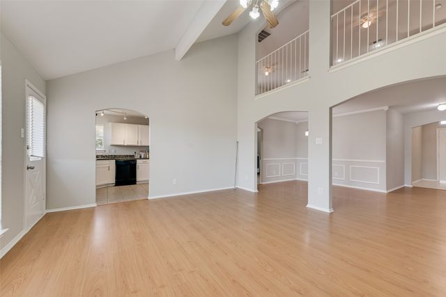 6734 White Tail Lane, Arlington, TX 76002