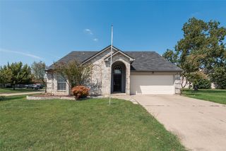 6734 White Tail Lane, Arlington, TX 76002