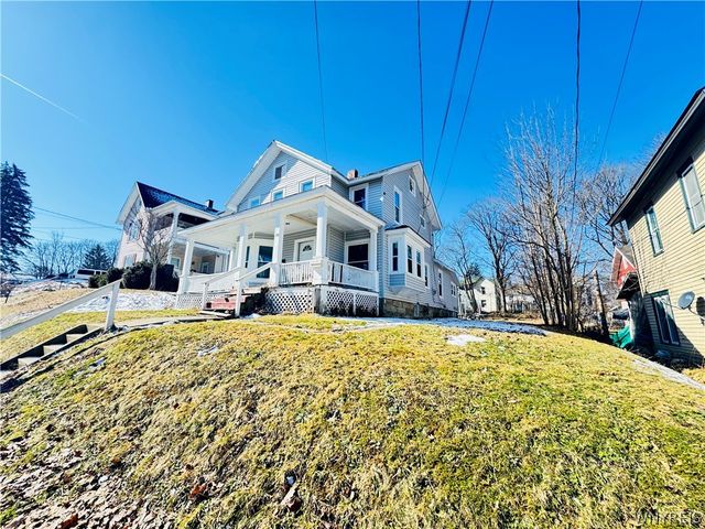 20 Charles Street, Jamestown, NY 14701