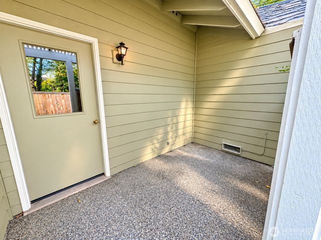 911 NW Leisure Lane, Bremerton, WA 98311